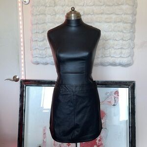 BB Dakota genuine pigskin leather 100% shell polyester lining 
Y2K vintage style